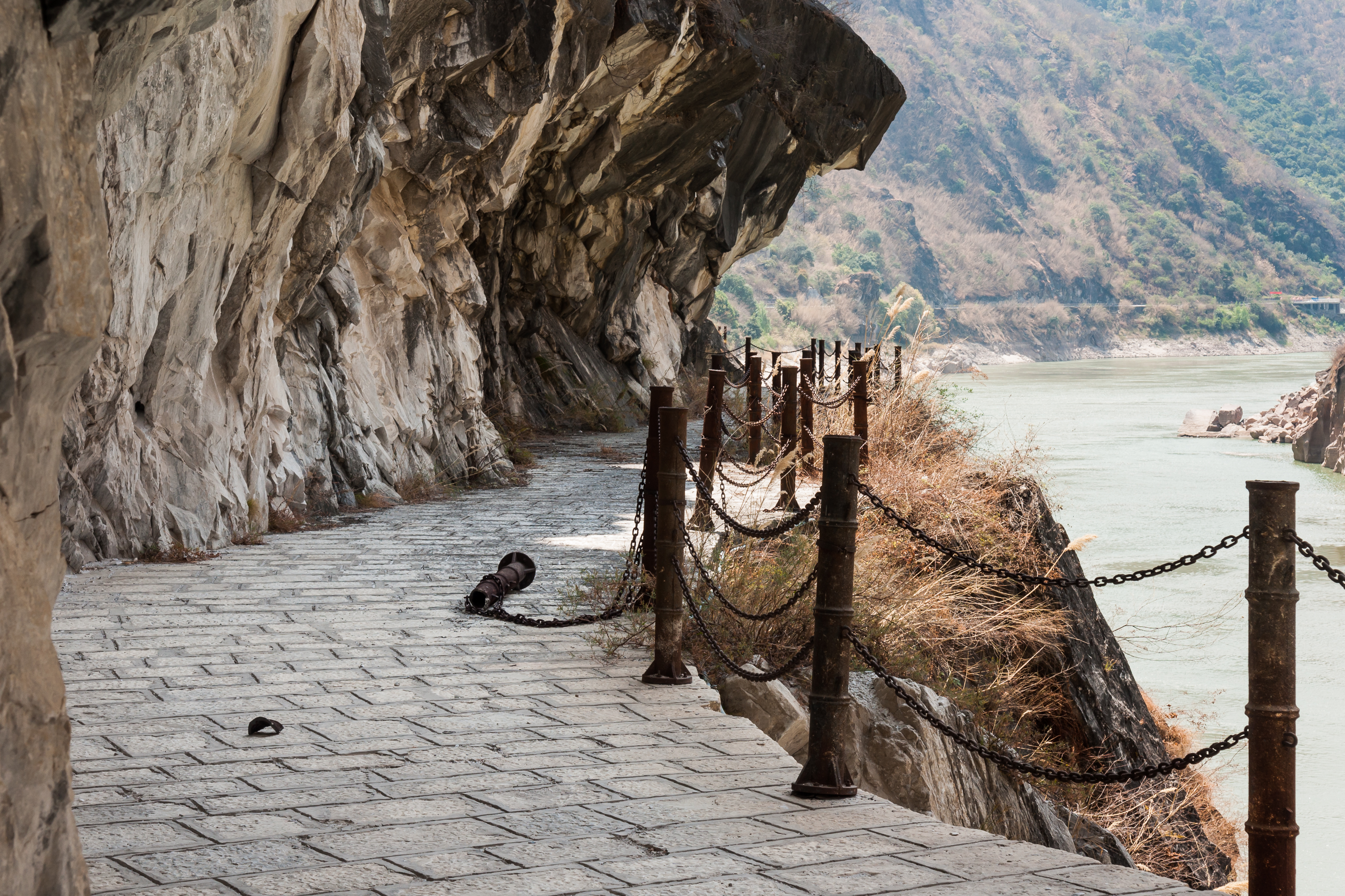 虎跳峡